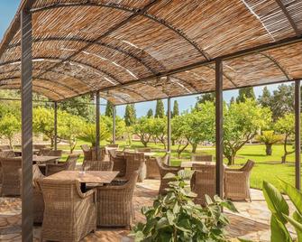 Finca Son Roig by Valentin - Porreras - Patio