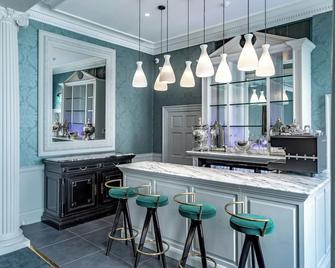 No. 30 Knightsbridge - London - Kitchen
