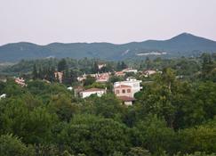 Eleni's Village Relaxation Home - Aidipsos - Vista del exterior