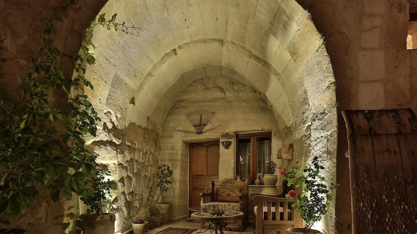 Chelebi Cave House