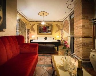 Black Forest Hotel Todtnau - Todtnau - Wohnzimmer