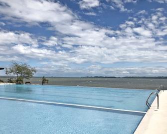 Sea Garden Resort Iloilo - Iloilo City - Piscina