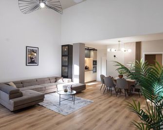 Z8 Prémium Apartman - Kaposvár - Sufragerie