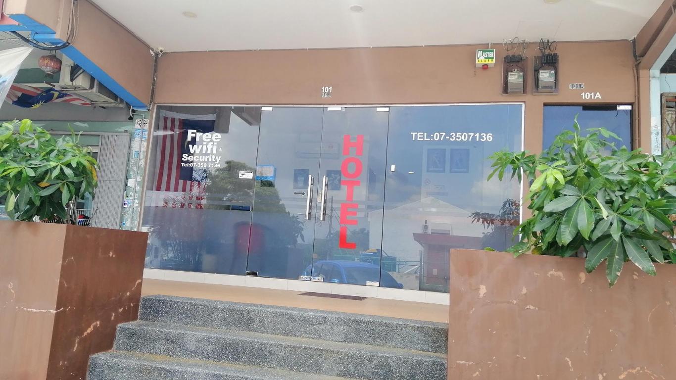 Super OYO 89985 Js Hotel