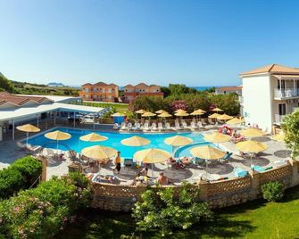 Cavo d'Oro Hotel - Kalamaki - Piscina