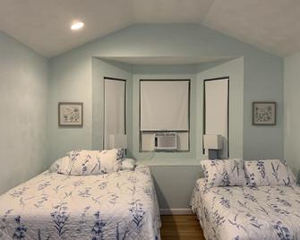 Cute Space Near TownCenter 15 Minutes from Beaches - Virginia Beach - Bedroom