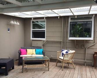Pleasure Point Bungalow - Santa Cruz - Patio