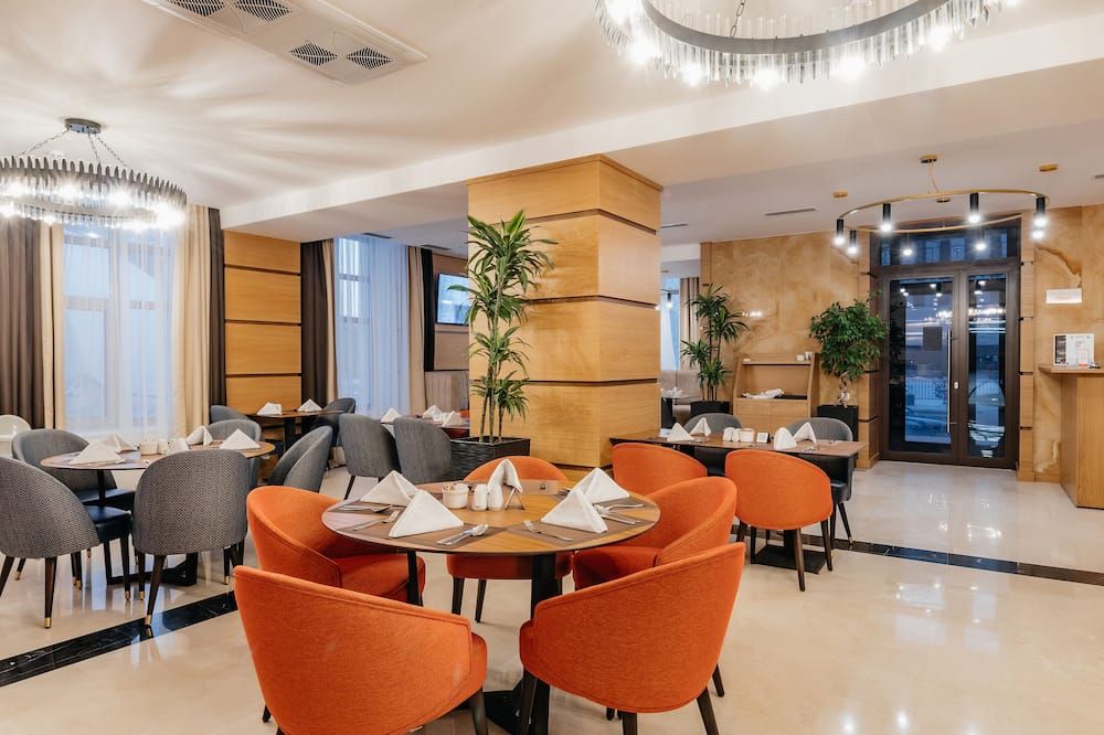 Ramada by Wyndham Astana - אסטנה - מסעדה