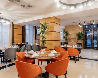 Ramada by Wyndham Astana - אסטנה - מסעדה