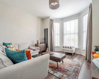 Cosy Apartment in Stunning Didsbury - Manchester - Living room