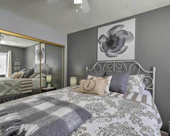 Flagstaff Condo Less Than 1 Mi to Golfing and Hiking! - Flagstaff - Bedroom