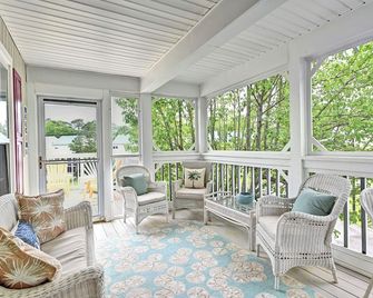 Charming 3 Bedroom Cottage In Bahama Beach Cottages! Dog Friendly, Wifi, Beach Town! - Bethany Beach - Balcony