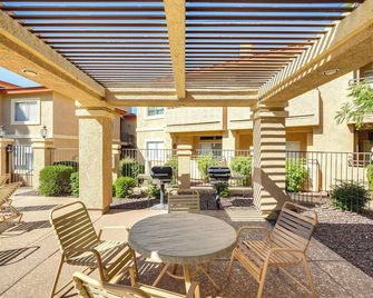 10 Mi to Dtwn Phoenix Villa with Pool Access - Phoenix - Patio