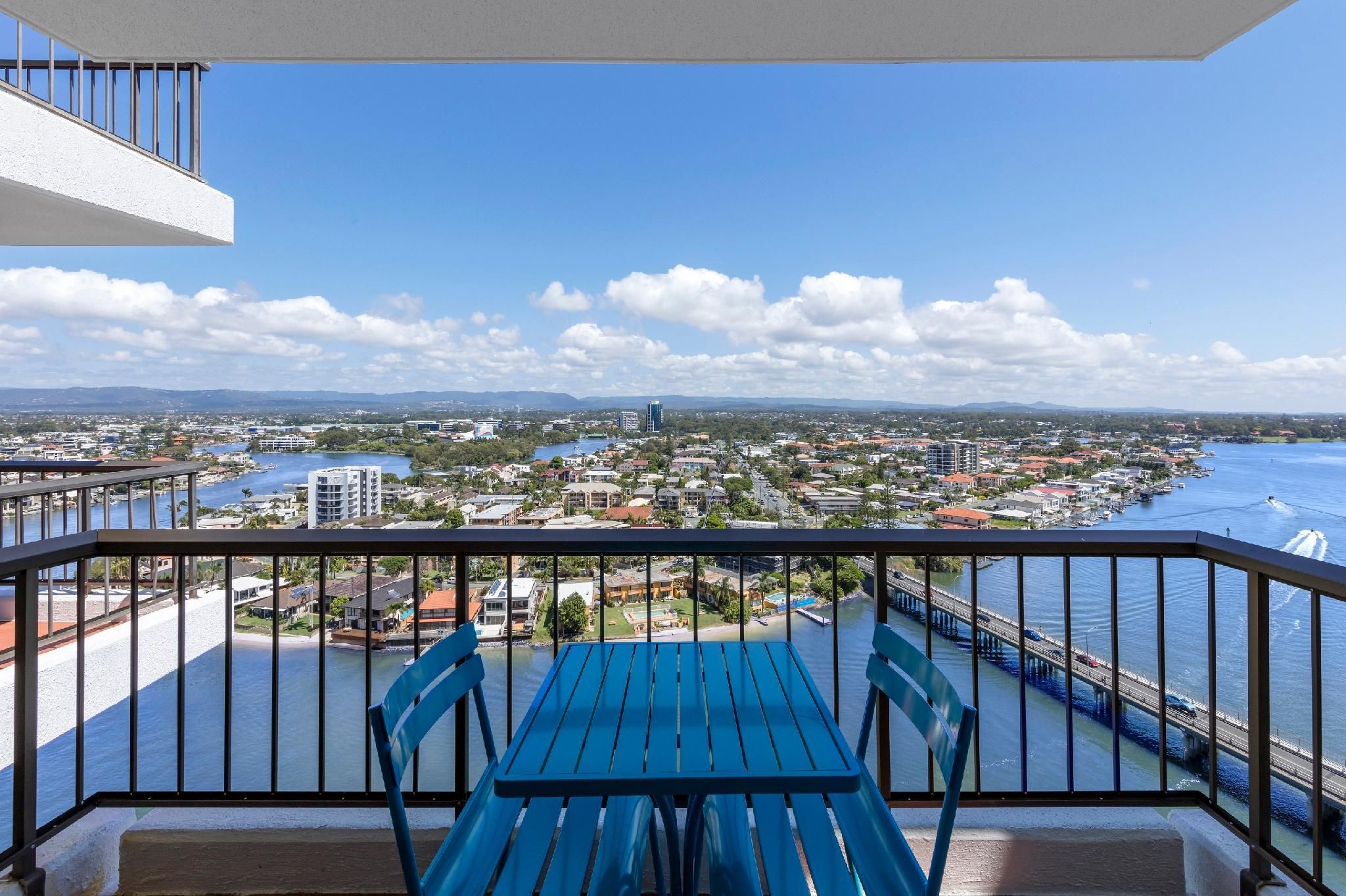 Vibe Hotel Gold Coast - סרפרז פרדייז - מרפסת