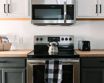 Farmhouse Style Guesthouse in Kennewick - Kennewick - Kitchen