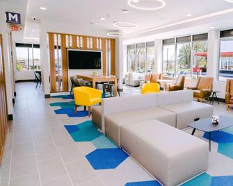 Microtel Inn & Suites by Wyndham Newark NY - Newark - Lobby