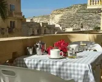 Villa Bronja Studio airconditioned apartment Xlendi - クレンディ - バルコニー
