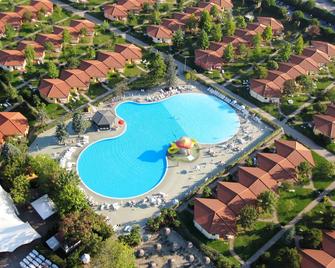 Camping Bella Italia - Peschiera del Garda - Zwembad