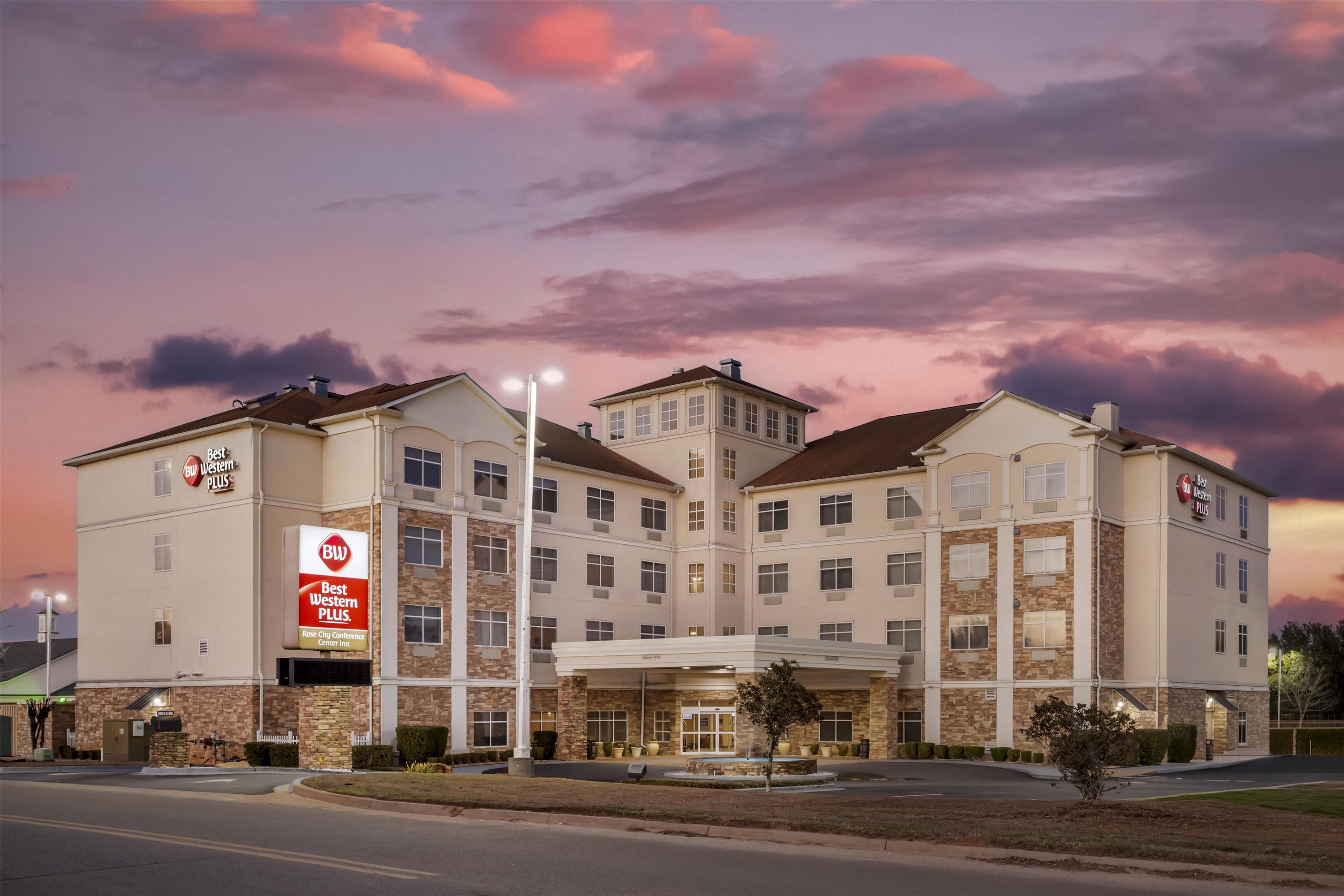 Best Western Plus Rose City Conference Center Inn - Thomasville - Edificio