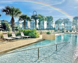 Summer Ready! | Pool | Foosball | Dog Friendly - Mexico Beach - Piscina