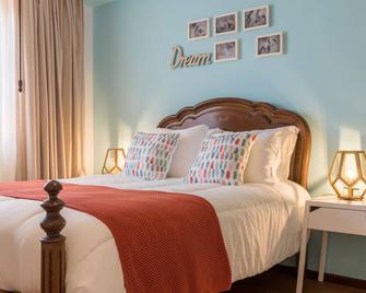 Family Retreat Beach House Private Room with Independent Entrance - Cortegaca - Bedroom