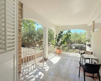 Appartamento Olive Garden Ac Wifi Hvar - Hvar - Balcony