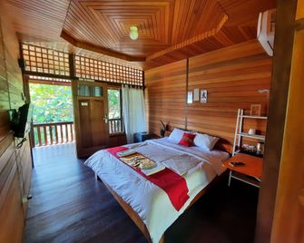 Hotel Besar Bulan Baru Senggigi - Near Senggigi Beach - Mataram