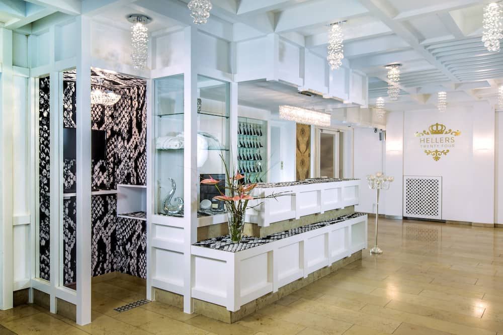 Hotel Hellers Twenty Four II -24h-Check-In- - פרידריכסהאפן - דלפק קבלה