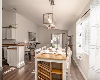Wonderful Vacation Home! - Marana - Dining room