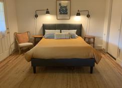 Mill Valley: 15 Mins to SF, 10 Mins to Muir Woods - Sausalito - Bedroom