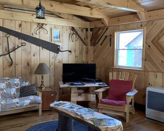 Cozy Cabin - A Winter Escape ! - Benton - Living room