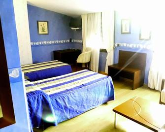 Hotel La Bodega - La Almunia de Doña Godina - Habitación