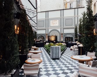 Sax Paris, LXR Hotels & Resorts - Paris - Lobby