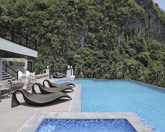 Lagùn Hotel - El Nido - Piscina