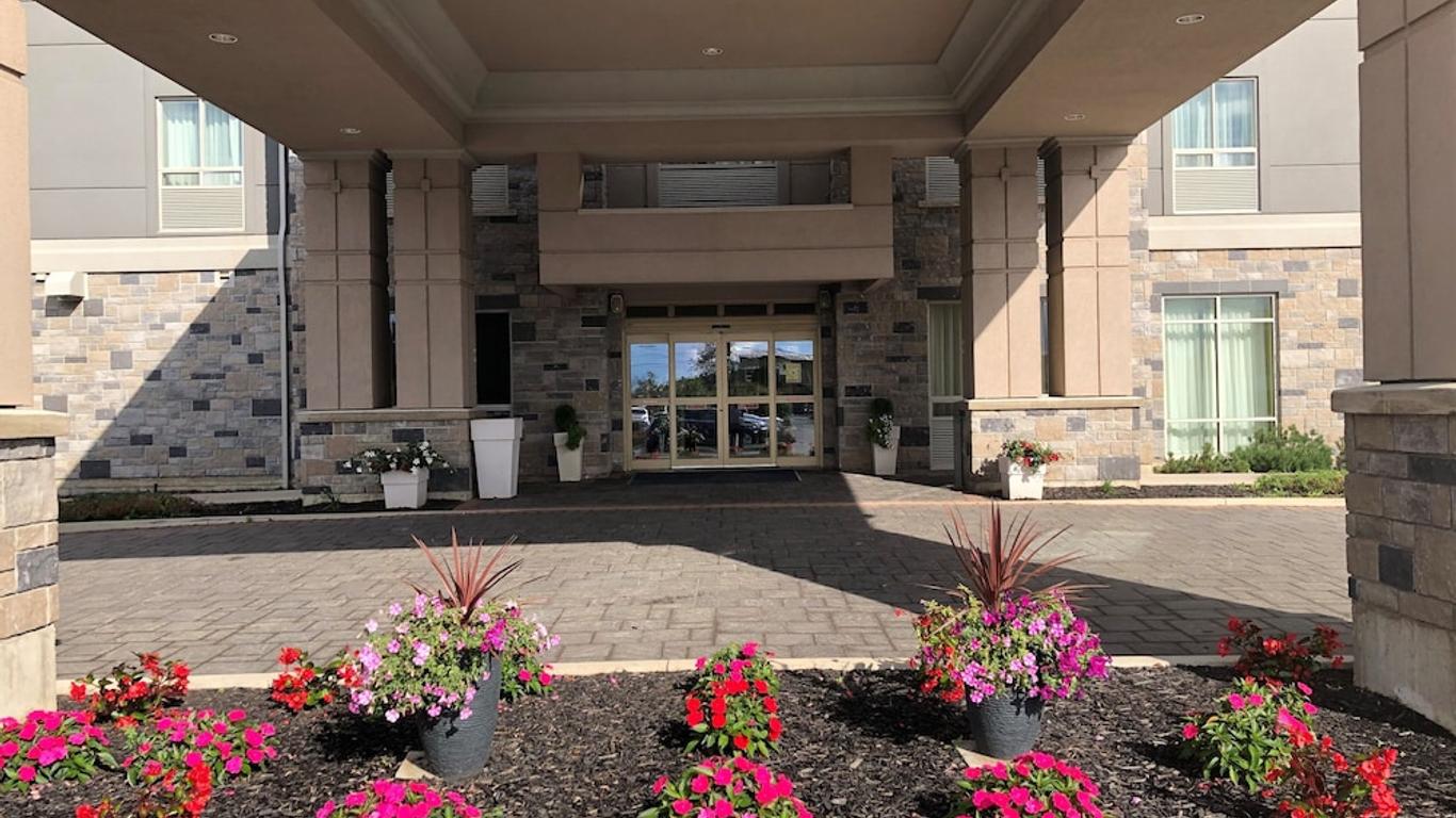 Holiday Inn Express & Suites Thunder Bay By IHG