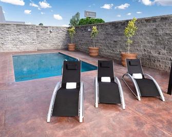 La Quinta by Wyndham San Luis Potosi - San Luis Potosí - Pool