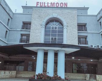 Fullmoon Hotels - Owerri - Edificio