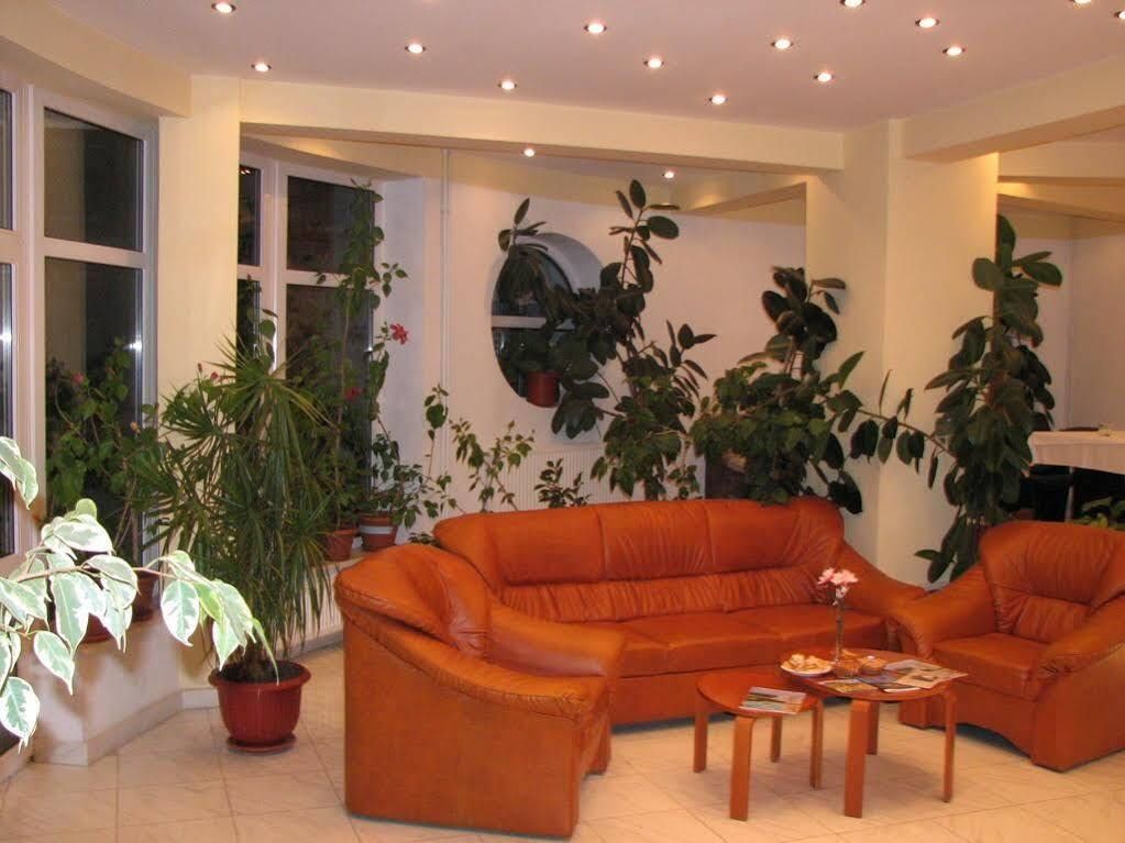 Pensiunea Warthe Bed & Breakfast - براسوف - ردهة