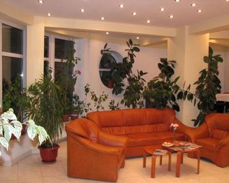 Pensiunea Warthe Bed & Breakfast - براسوف - ردهة