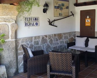 Casa Vella Da Rivera - Calle - Patio