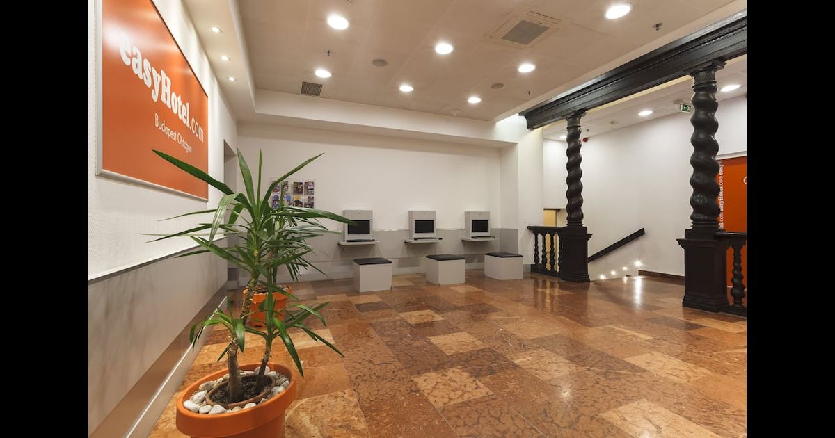 easyhotel budapest oktogon budapest hungary