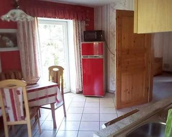 Fewo Eg - Apartments Fam. Schuppan - Trent - Dining room
