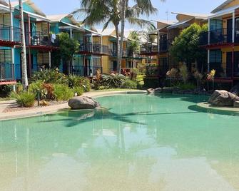 Noosa Holiday Accommodation - Noosaville - Pool