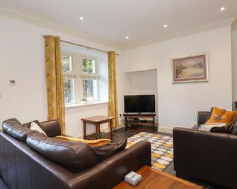 1 The Stables - Grange-over-Sands - Living room