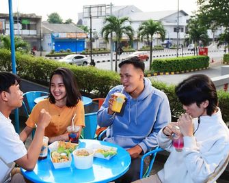 Pop! Hotel Solo - Surakarta City