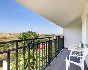Amazing apartment in Vlasici - Vlašići - Balcony