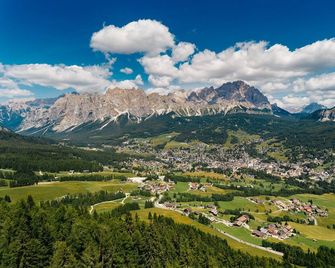 Hotel Menardi - Cortina d'Ampezzo - Näkymät ulkona