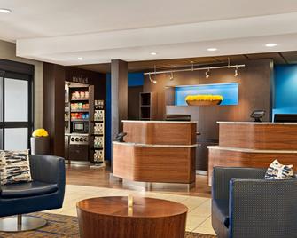 Courtyard Houston Sugar Land/Stafford - Stafford - Рецепція