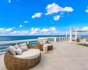 La Villa Salee Summar - Philipsburg - Balkon