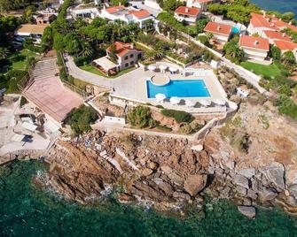 Seaside villa with private swimming pool and fabulous view to the Aegean sea - Sounion - Piscina
